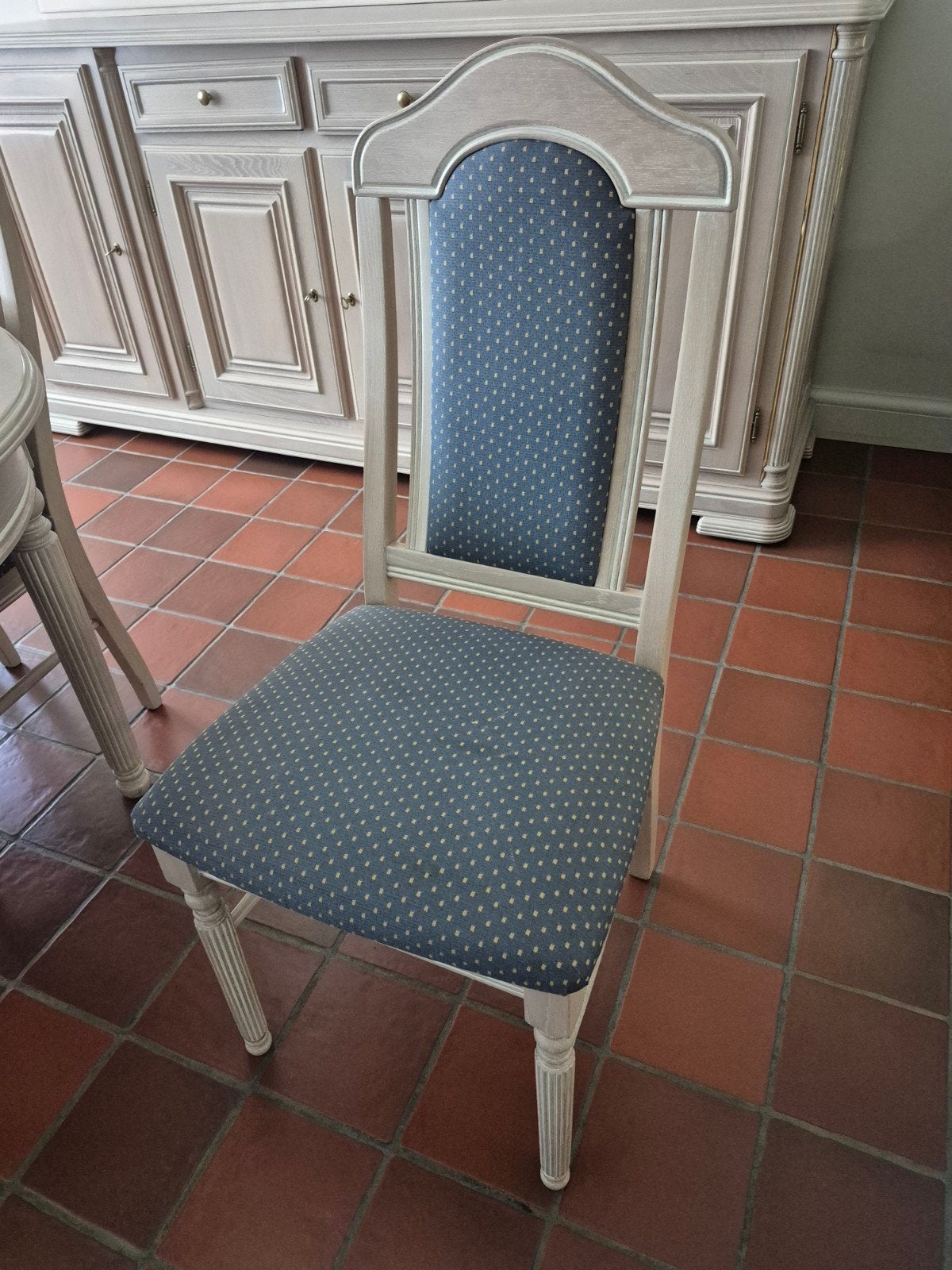 Eetkamer: 2 kasten, tafel en 6 stoelen, Huis en Inrichting, Complete eetkamers, Ophalen