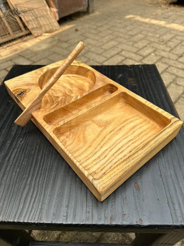 planche à apéritifs/tapas en bois unique + couteau à beurre, Enlèvement ou Envoi, Autres marques, Bois, Planche à découper/service