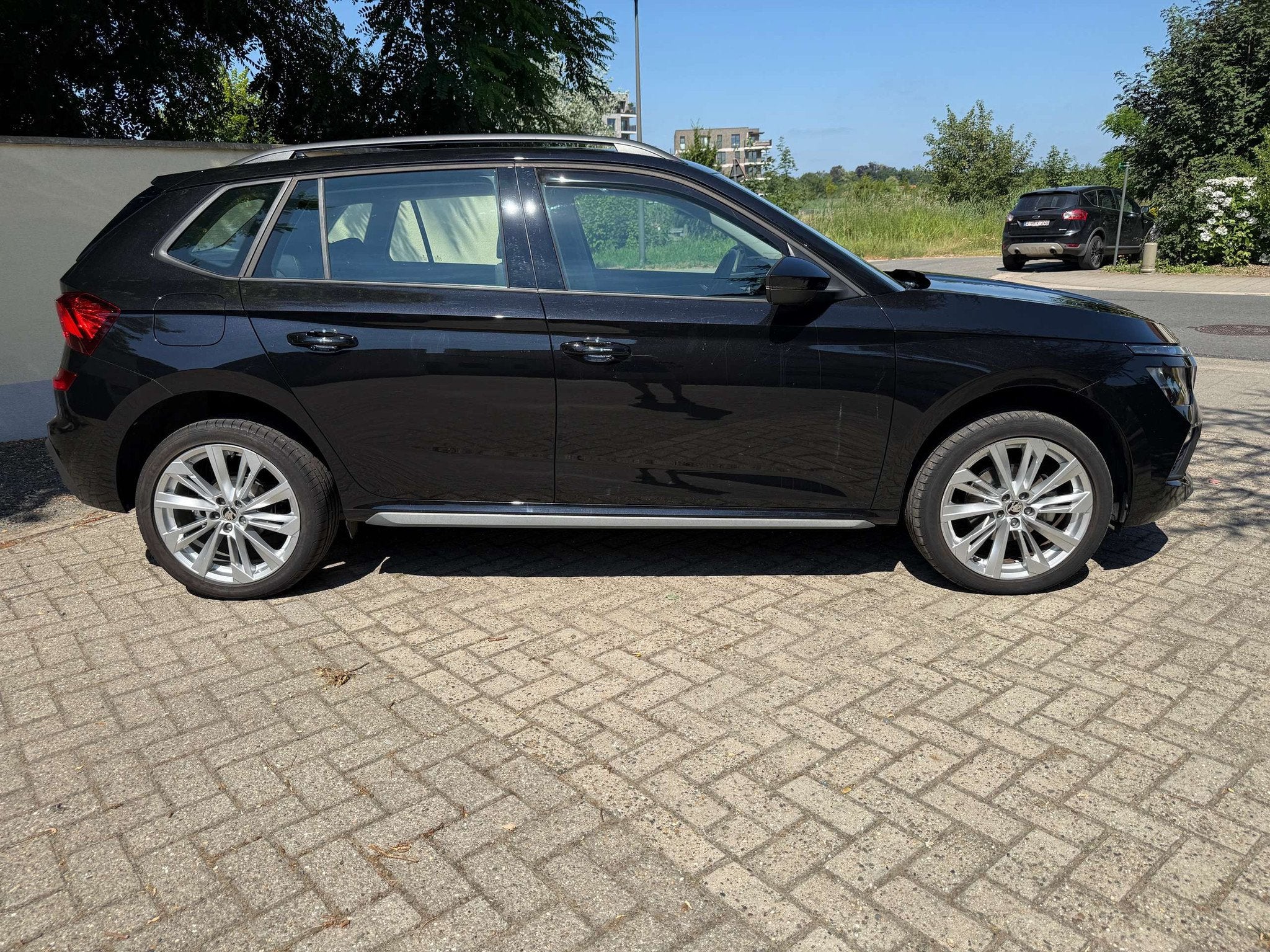 Skoda Kamiq 1.0 TSi AUT. 115 PK / 1°EIGENAAR / SLECHTS 4325, Auto's, Stof, Gebruikt, Zwart, 116 pk
