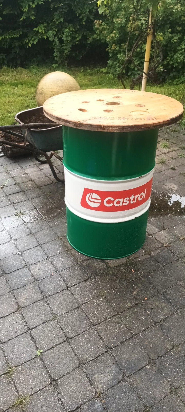 Olievat castrol, Enlèvement
