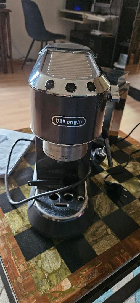 Delonghi machine espresso, Electroménager, 1 tasse, Enlèvement, Comme neuf, Machine à espresso