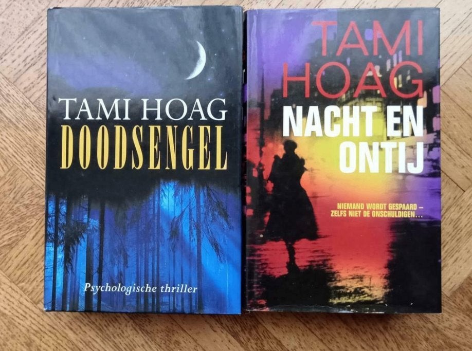 Tami Hoag Nog 2 delen, Boeken, Ophalen of Verzenden, Gelezen