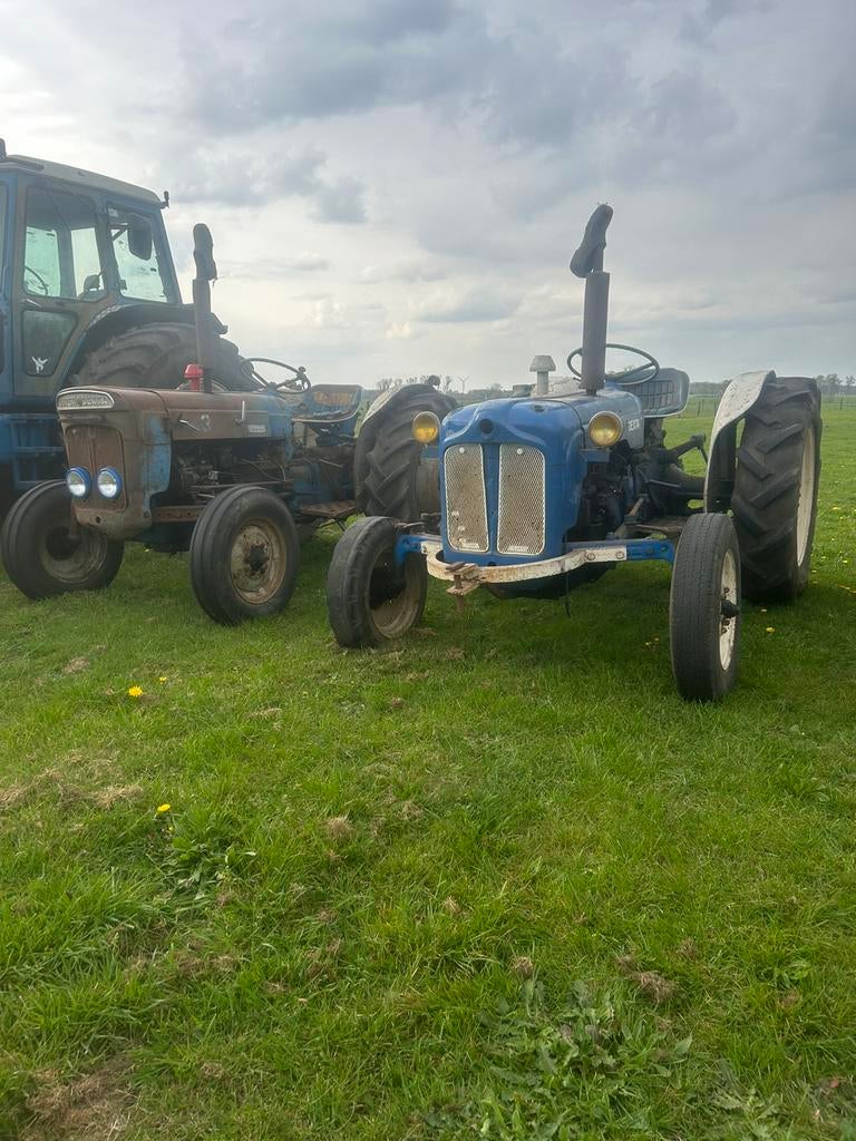 Fordson dexta’s, Zakelijke goederen, Ophalen