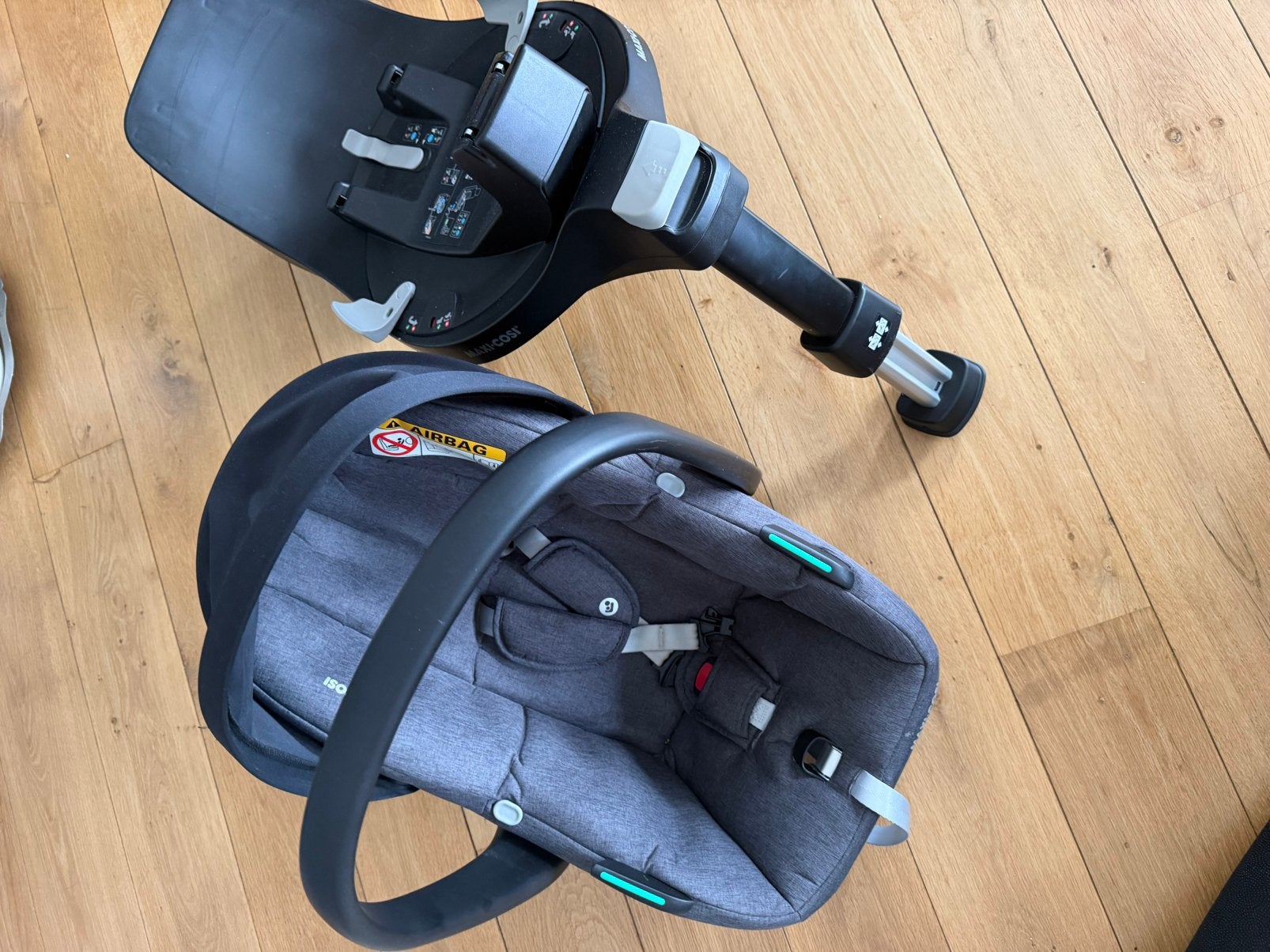 Maxi-Cosi + Isofix onderstel (klik-en-release), Kinderen en Baby's, Ophalen, Zo goed als nieuw