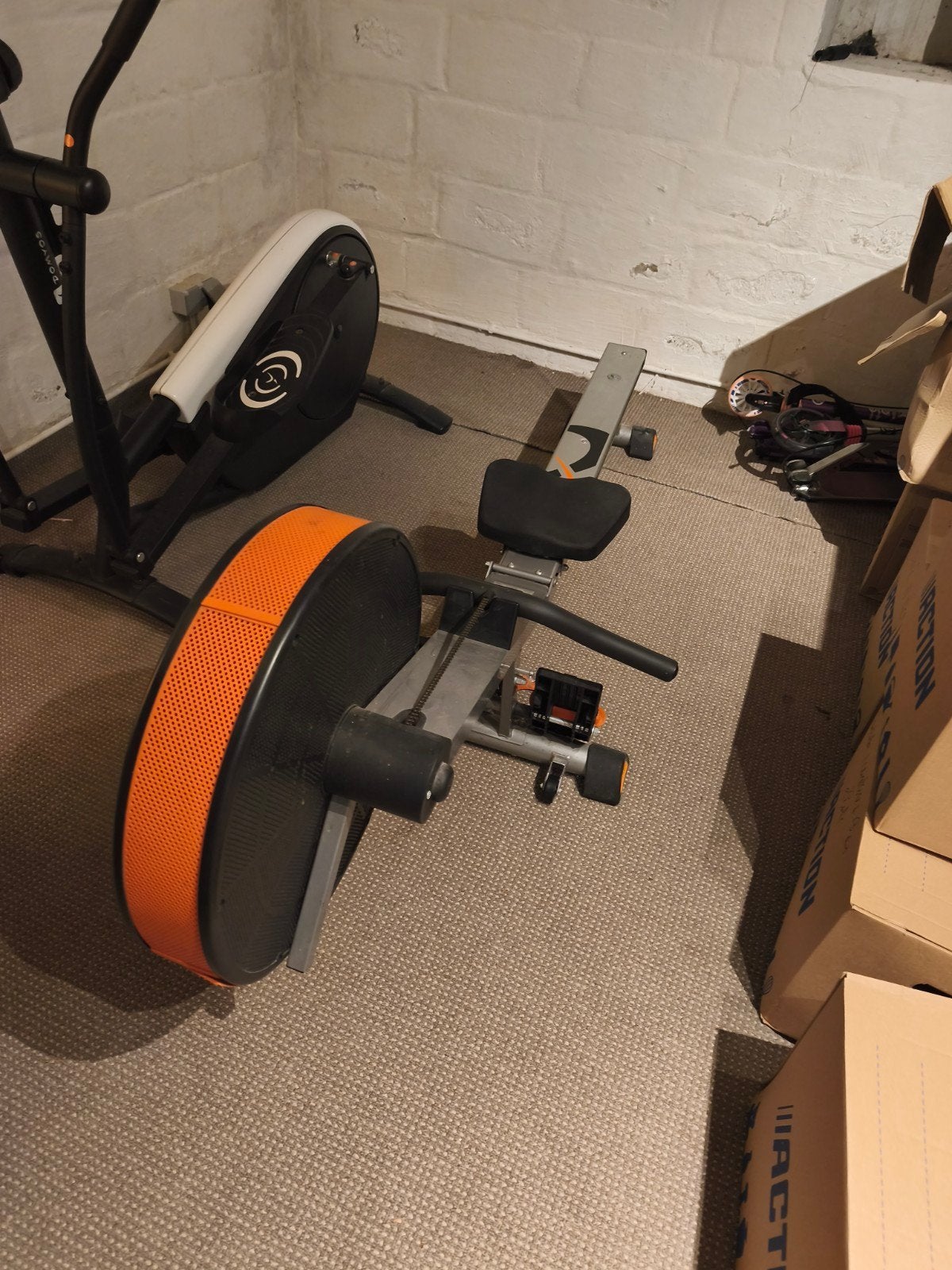 Rameur V-Fit Air Tornado – Très peu utilisé, Enlèvement, Utilisé, Rameur