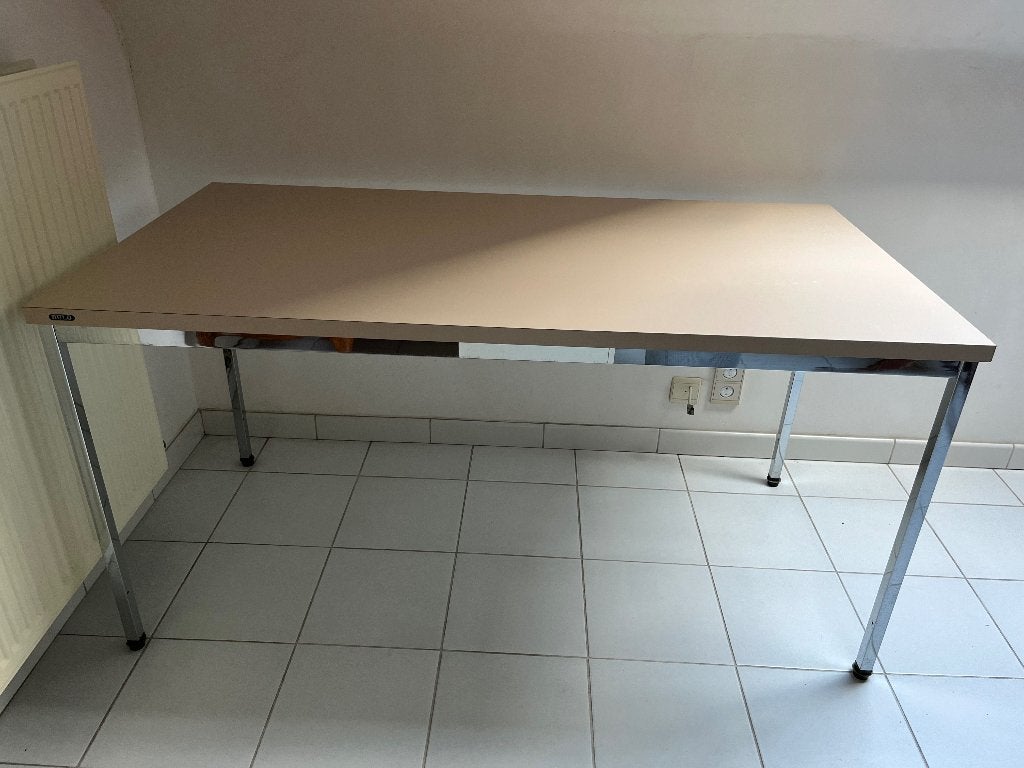 Bureautafel, Ophalen