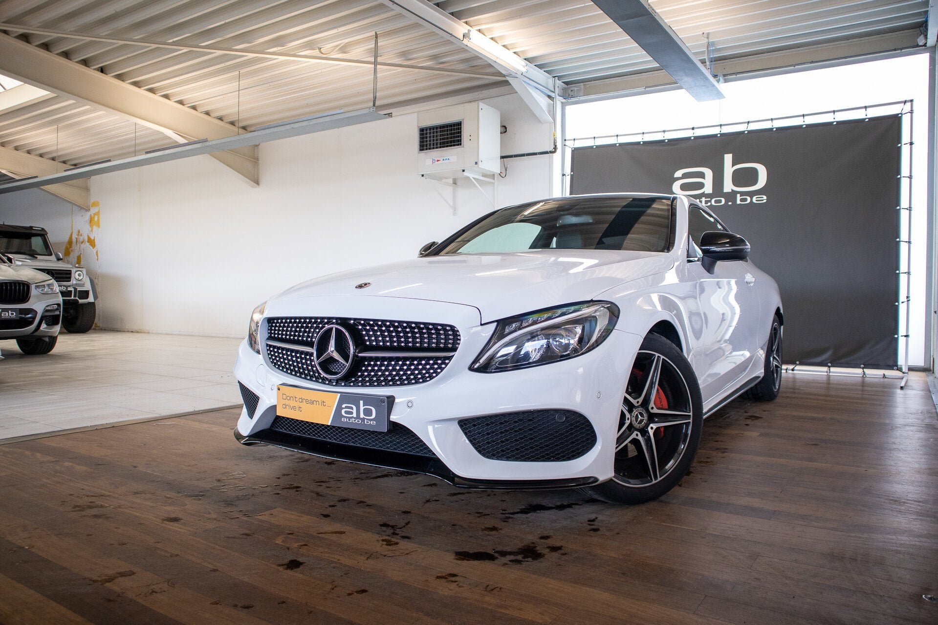 Mercedes-Benz C 180 1.6, AMG-LINE, PANO DAK,  ZETELVERWARMI, Auto's, Mercedes-Benz, 4 zetels, 0 cilinders, https://public.car-pass.be/vhr/9cd05e37-96b7-4062-b9af-fffafefffc6a