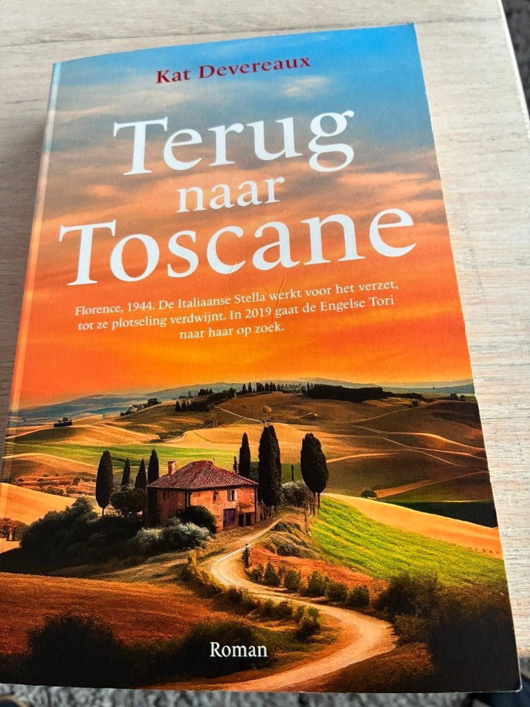 roman: terug naar Toscane, Ophalen of Verzenden, Zo goed als nieuw, Kat Devereaux