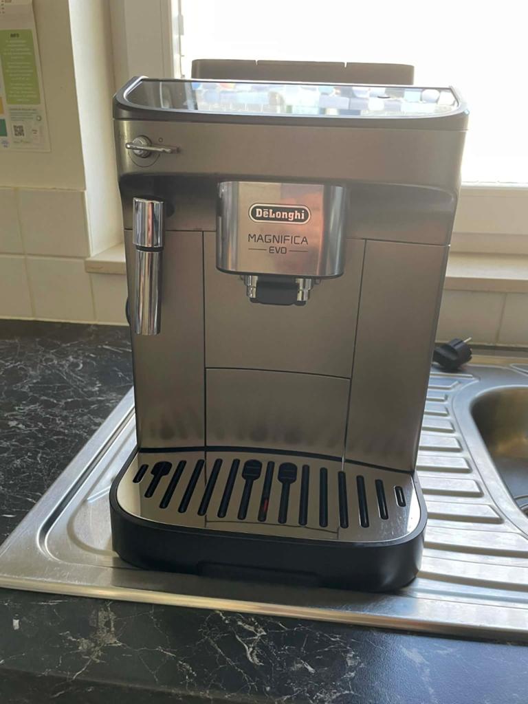 Koffiemachine delonghi, Ophalen, Koffiemachine