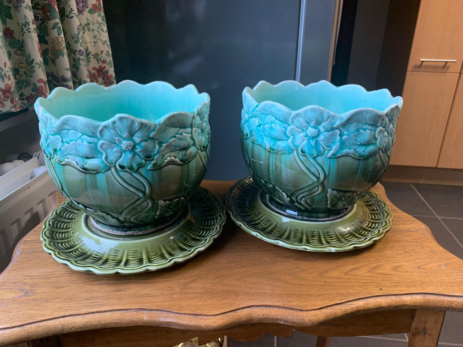 2 antieke bloempotten met onderschotel 2 stuks voor 150€, Antiek en Kunst, Ophalen of Verzenden