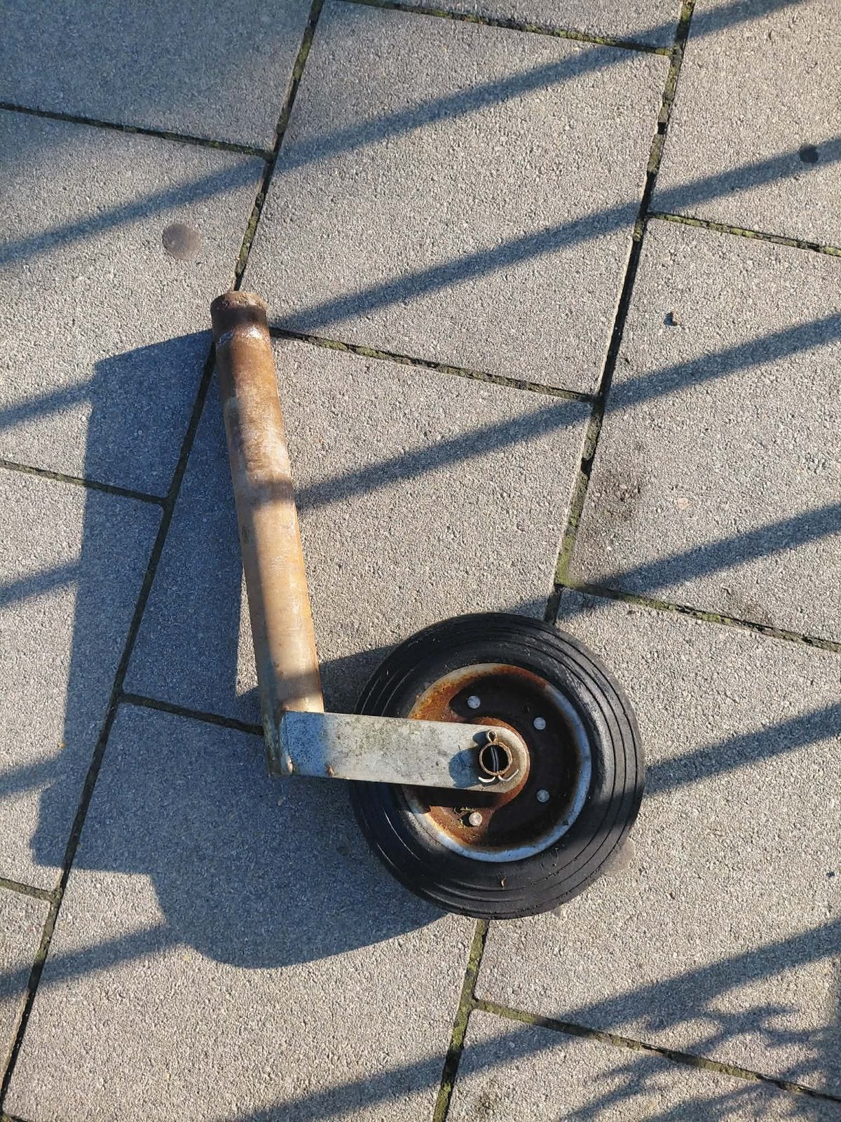roue jockey, Enlèvement, Comme neuf