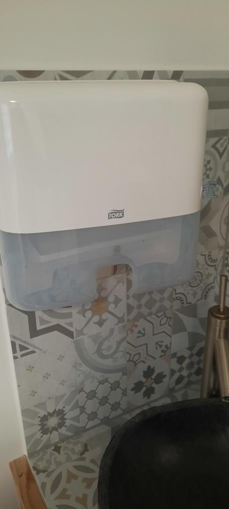 Tork zeepdispenser  en doekje verdeeler, Huis en Inrichting, Ophalen, Zo goed als nieuw