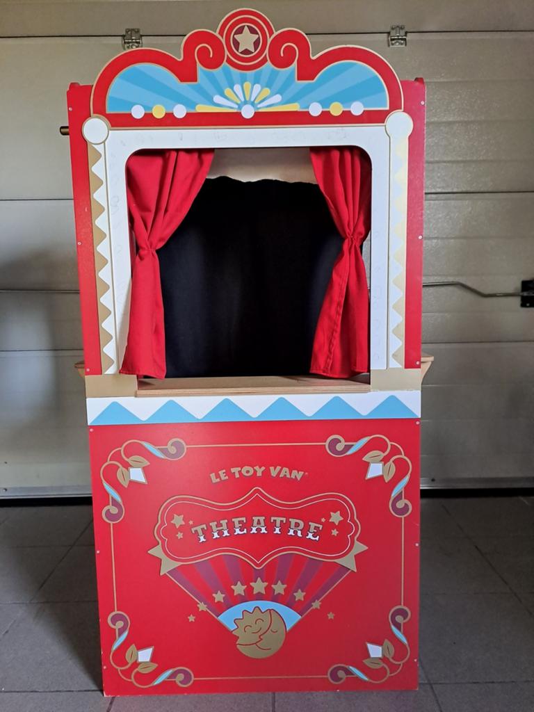 Poppenkast met handpoppen, Ophalen