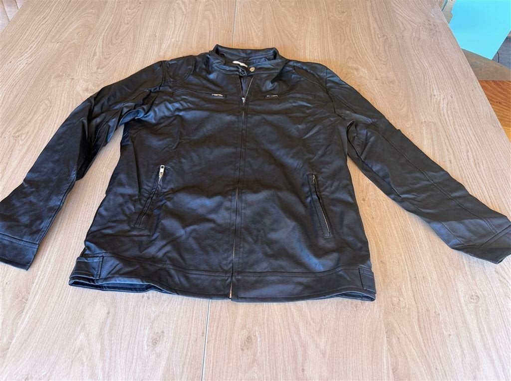 Zwarte Lederlook Damesjas - Maat L, Kleding | Dames, Ophalen of Verzenden, Zo goed als nieuw, Maat 42/44 (L)