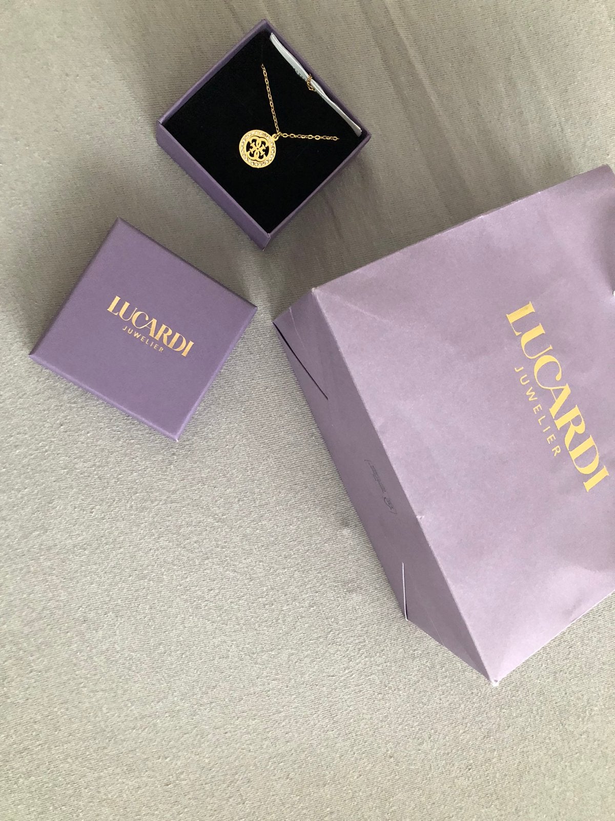 Nieuwe Lucardi Ketting, Bijoux, Sacs & Beauté, Beauté | Cosmétiques & Maquillage, Enlèvement, Comme neuf