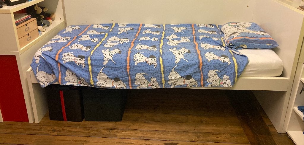 IKEA Eenpersoons bed en kastje, Enlèvement, Utilisé, Une personne