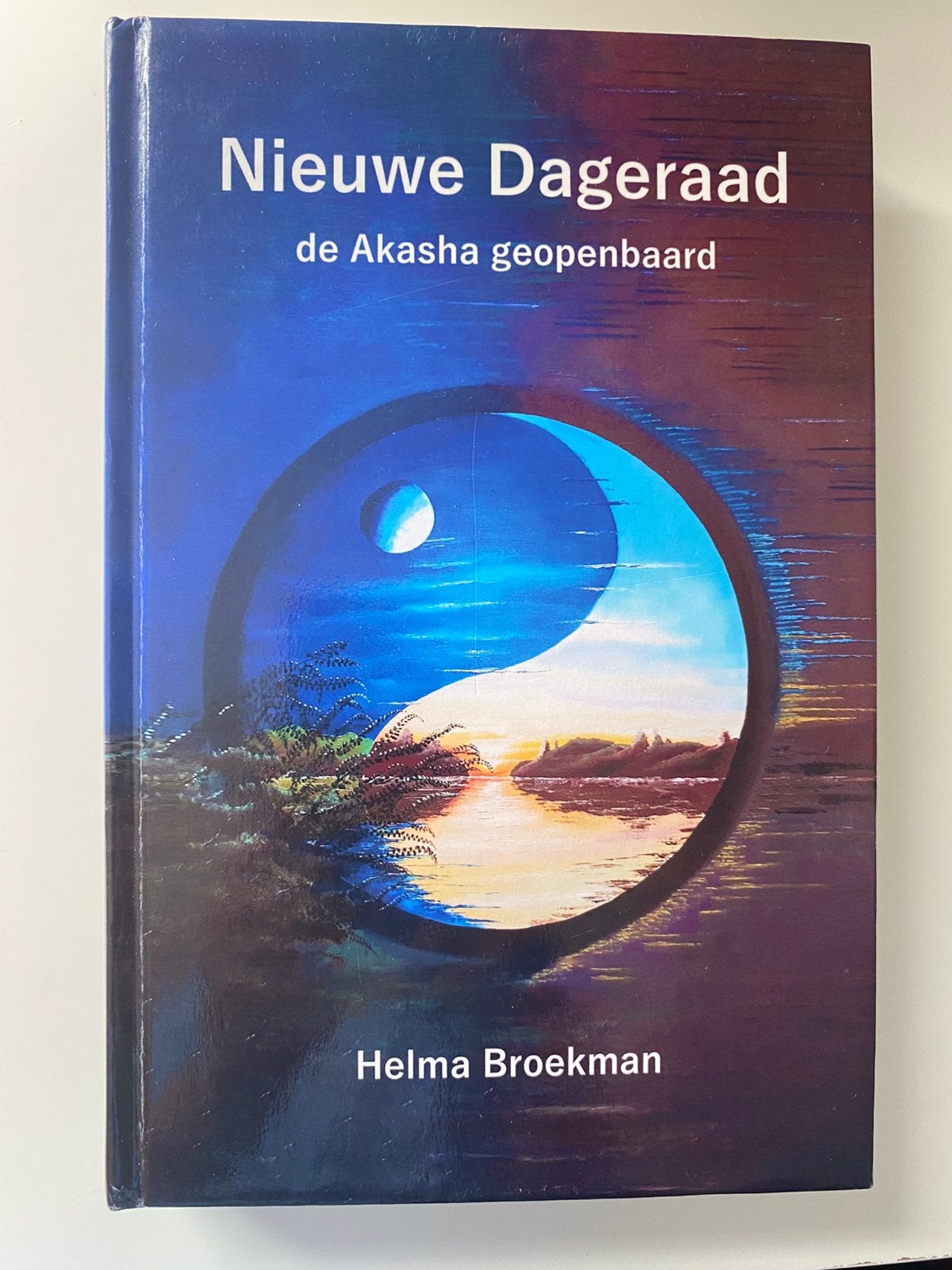 Nieuwe dageraad, Boeken, Ophalen of Verzenden, Zo goed als nieuw
