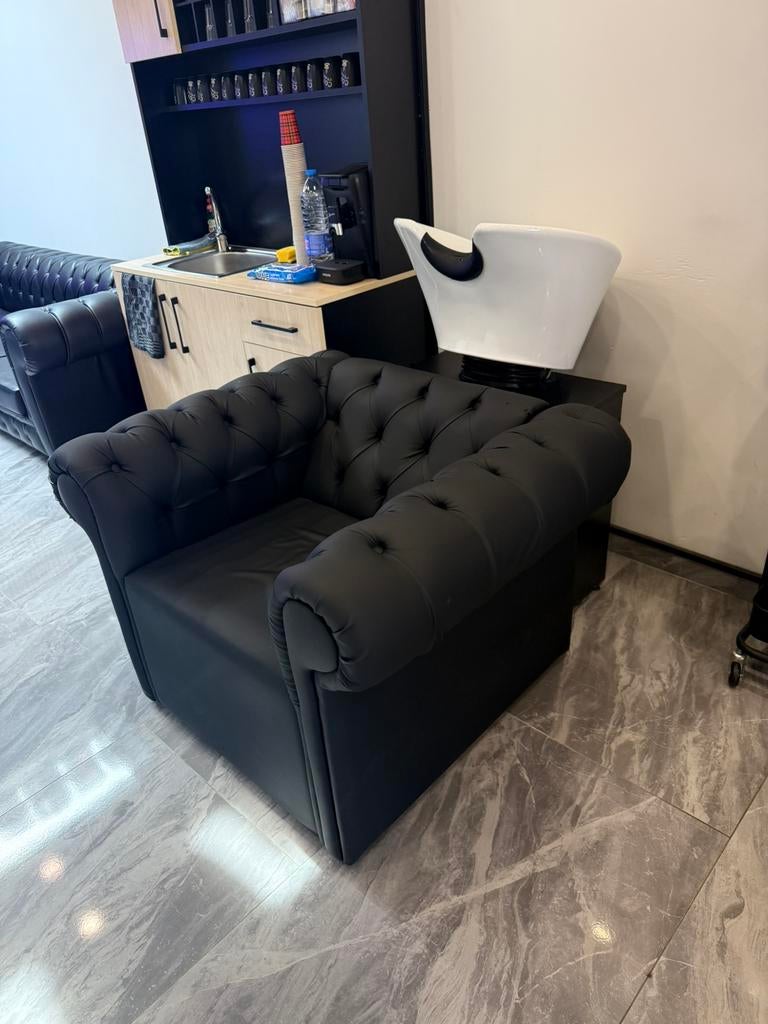 Chesterfield wasbak te koop – uitstekende staat