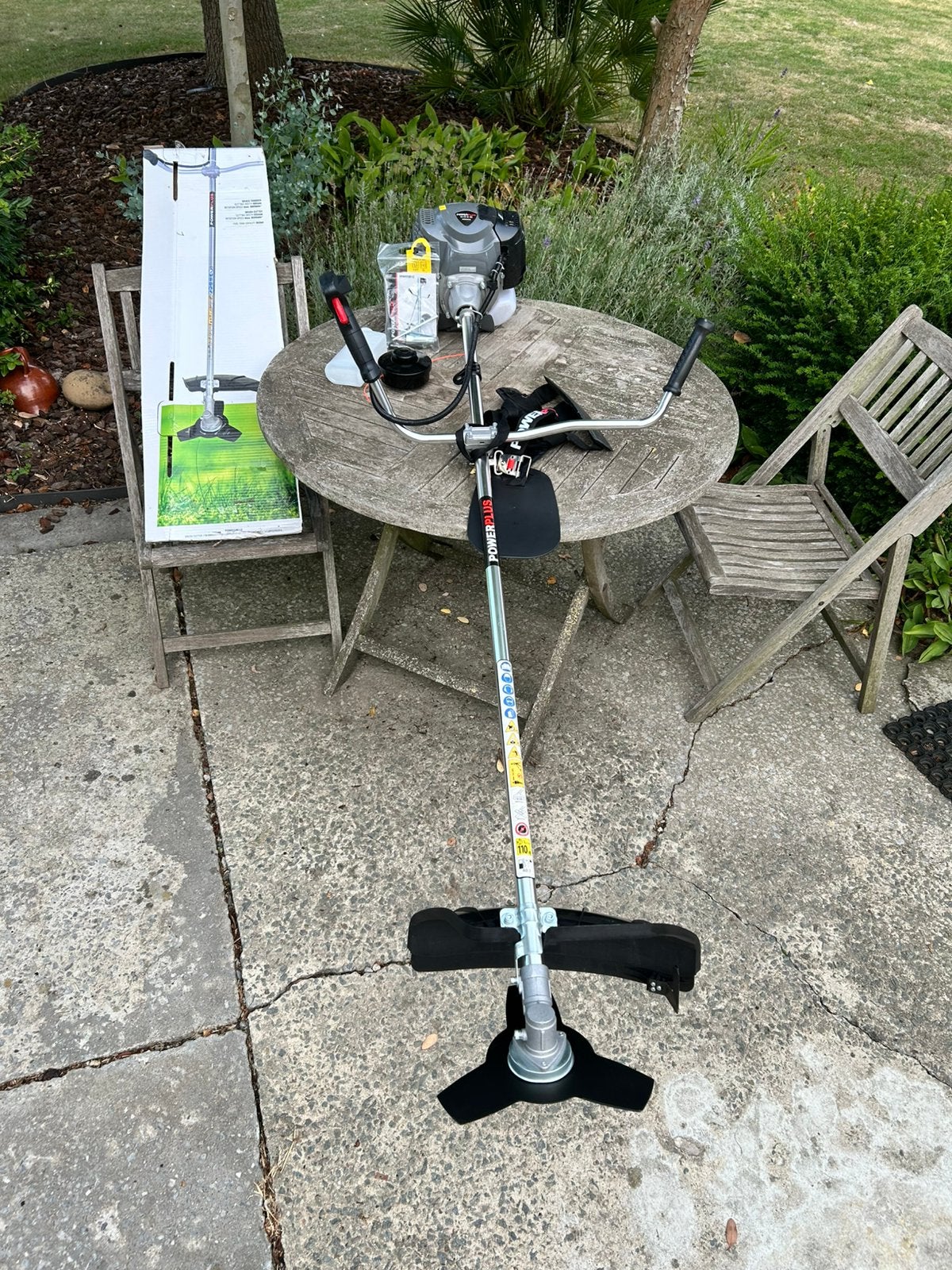 Powerplus 4 takt benzine bosmaaier/trimmer, Tuin en Terras, Bosmaaiers, Ophalen, Zo goed als nieuw, Benzine