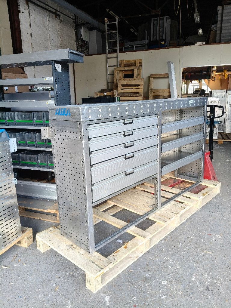 Aluca (2603) L 206 B 42 H 115 € 799, Ophalen, Zo goed als nieuw