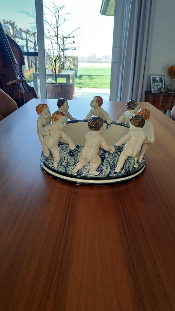 Coupe à fruits « Children's Dance », Enlèvement