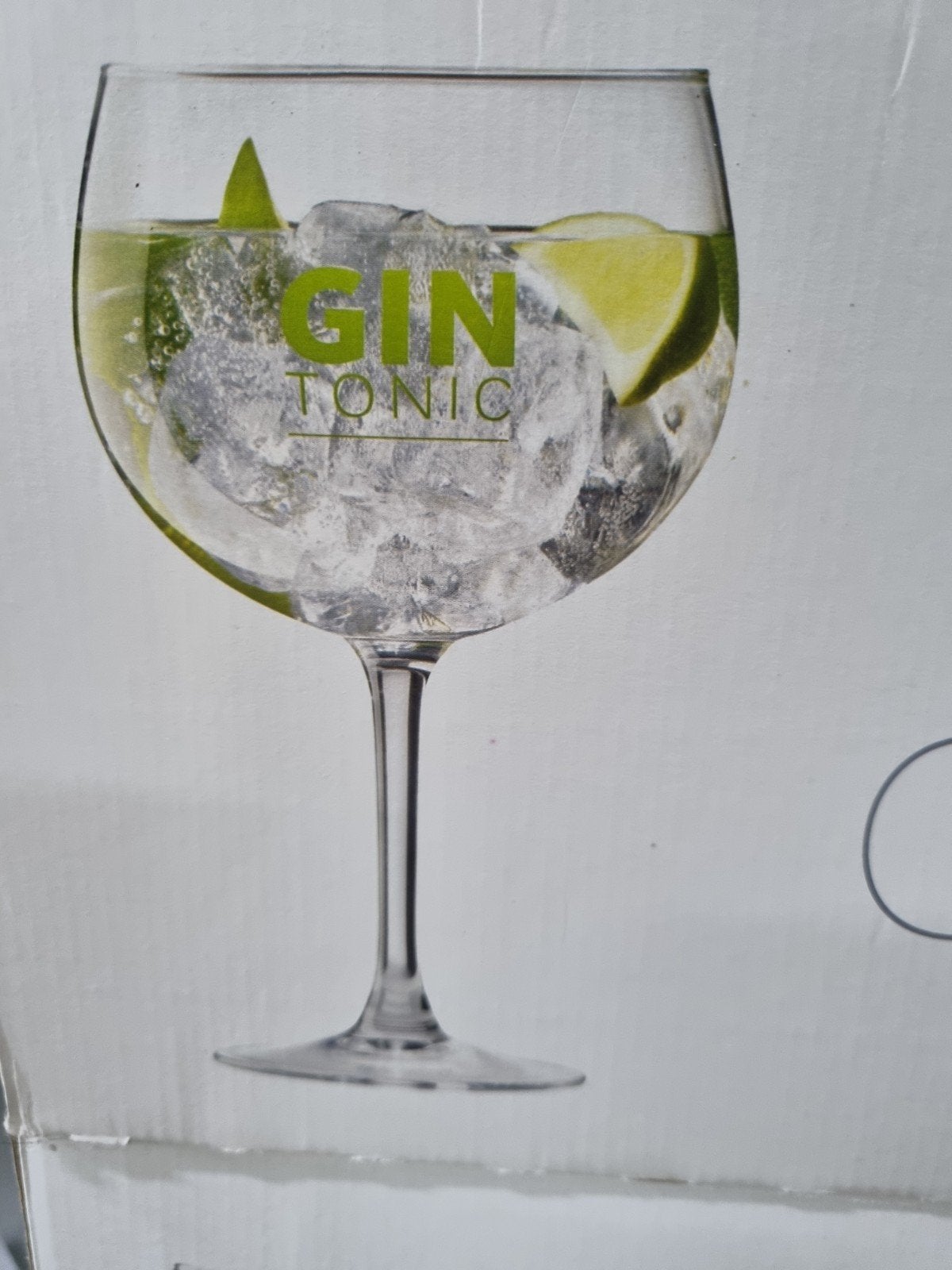 36 gin glazen, Ophalen