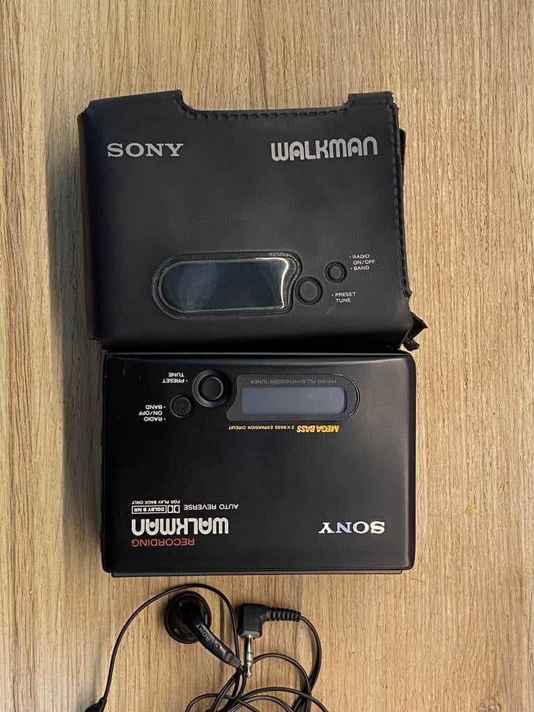 Sony WM-GX51, met hoesje, oortelefoon, Ophalen of Verzenden