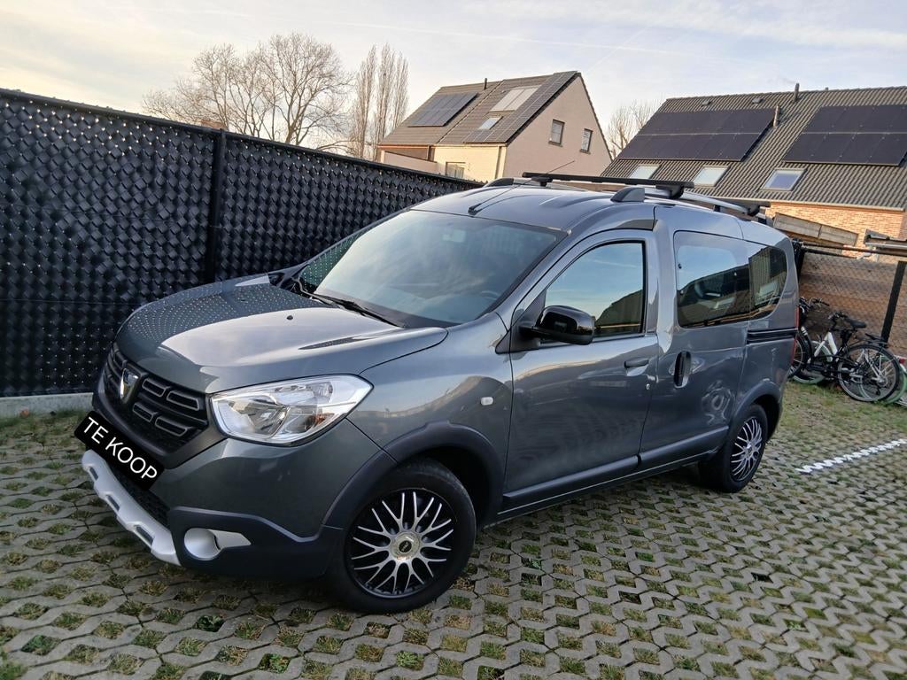 Dacia dokker stepway 2018/1.2 benzine, Autos, Argent ou Gris, Achat, 6 portes, Euro 6