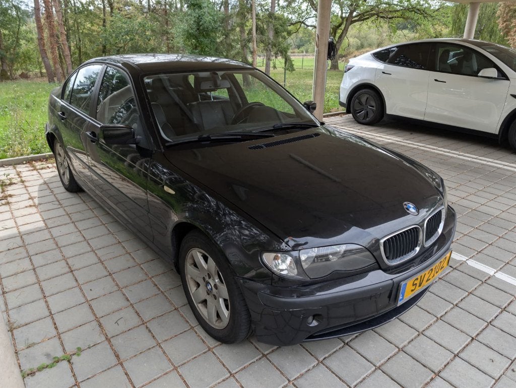 BMW 320d E46 Facelift | Cuire | Clim | Régulateur de vitesse, Cuir, Boîte manuelle, Noir, Particulier
