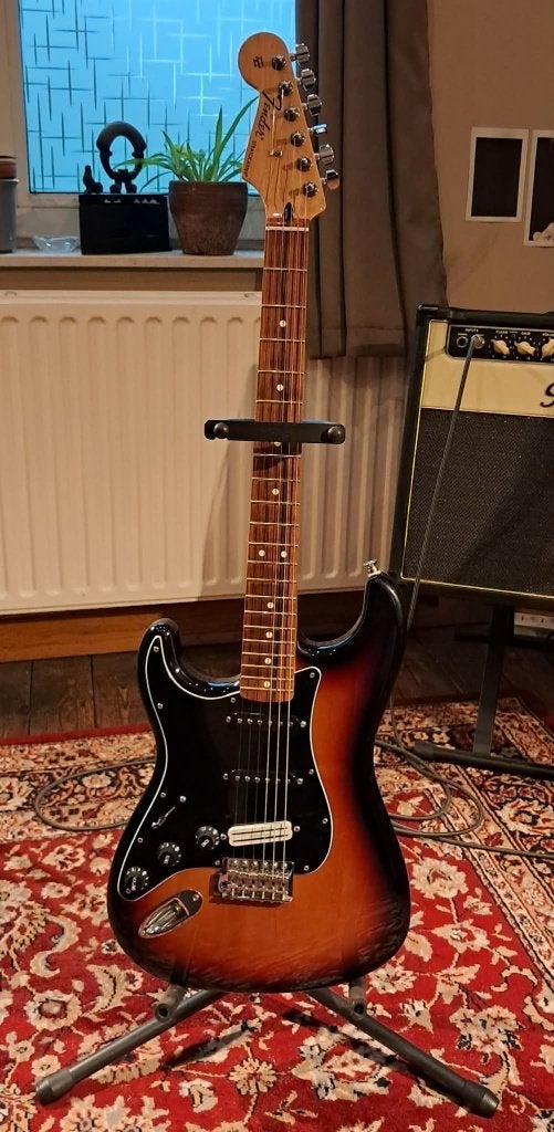 Fender Stratocaster pour gaucher, Muziek en Instrumenten, Snaarinstrumenten | Gitaren | Elektrisch, Gebruikt, Solid body, Fender