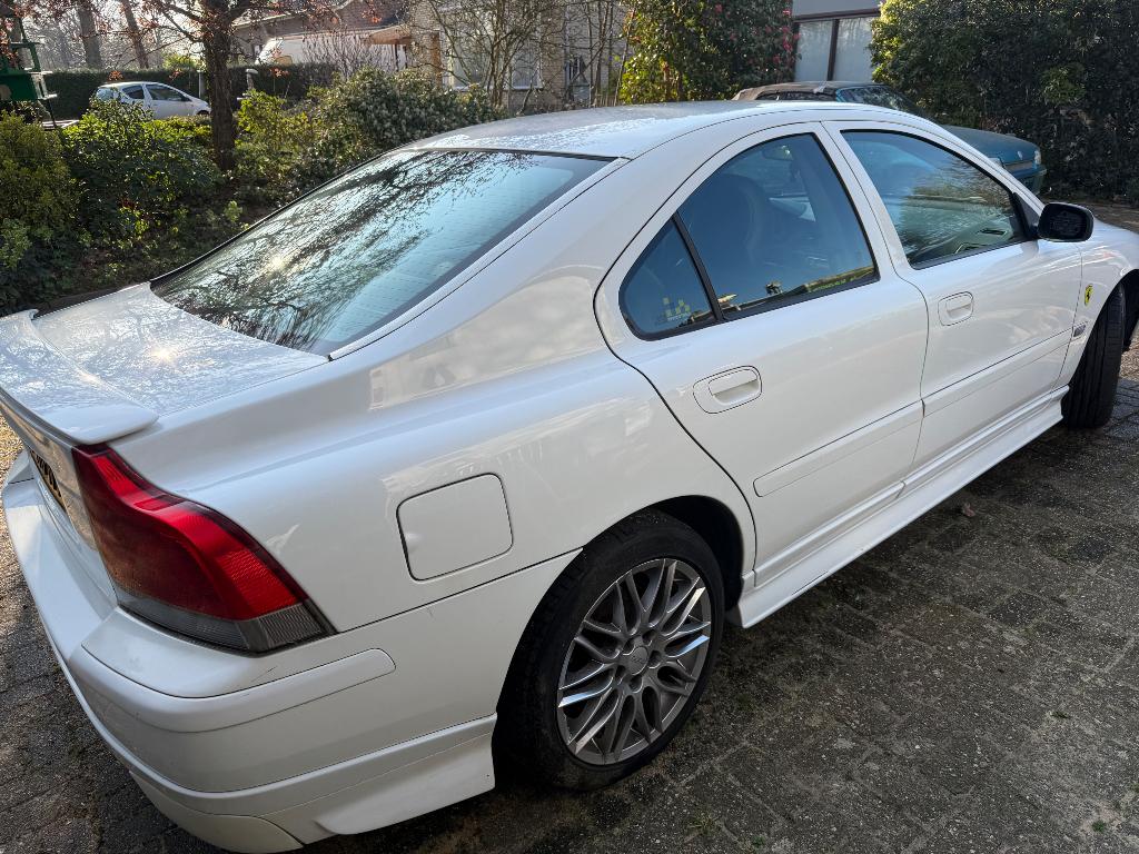 Volvo S60 T5 2.3 310 pk bj 2003, Auto's, Volvo, Voorwielaandrijving, Zwart, Handgeschakeld, Particulier