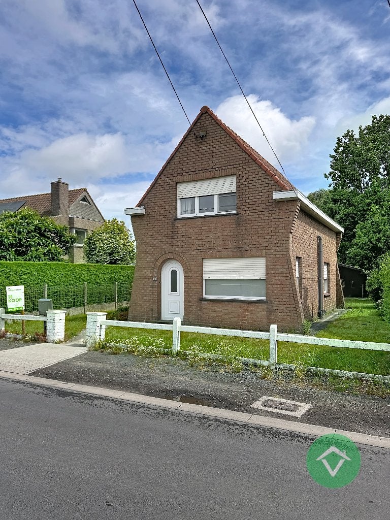 Woning met tal van mogelijkheden, ruim perceel te Aartrijke, 94 m², 2 kamers, Vrijstaande woning, Provincie West-Vlaanderen