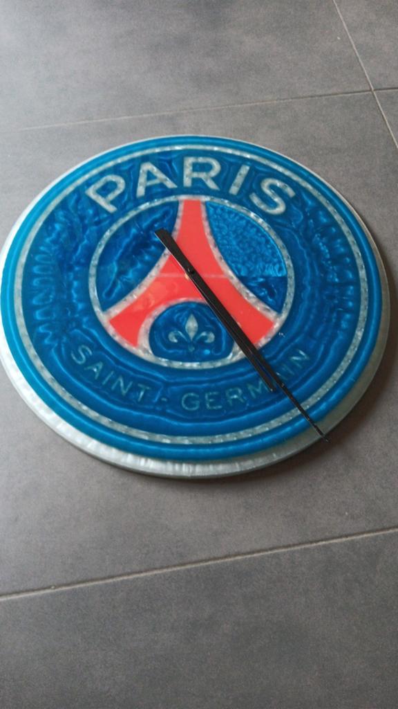 PSG logo klok, Verzamelen, Overige Verzamelen, Ophalen