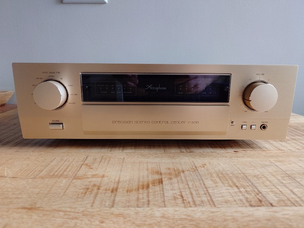 Accuphase C-2410 met doos en AB, Audio, Tv en Foto, Versterkers en Ontvangers, Ophalen, Gebruikt, Stereo