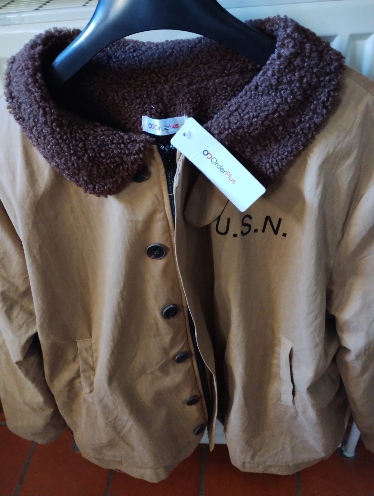 Mooie lichtbruine jas Order Plus maat XLLrPlus, Neuf, Enlèvement ou Envoi, Taille 56/58 (XL), Brun