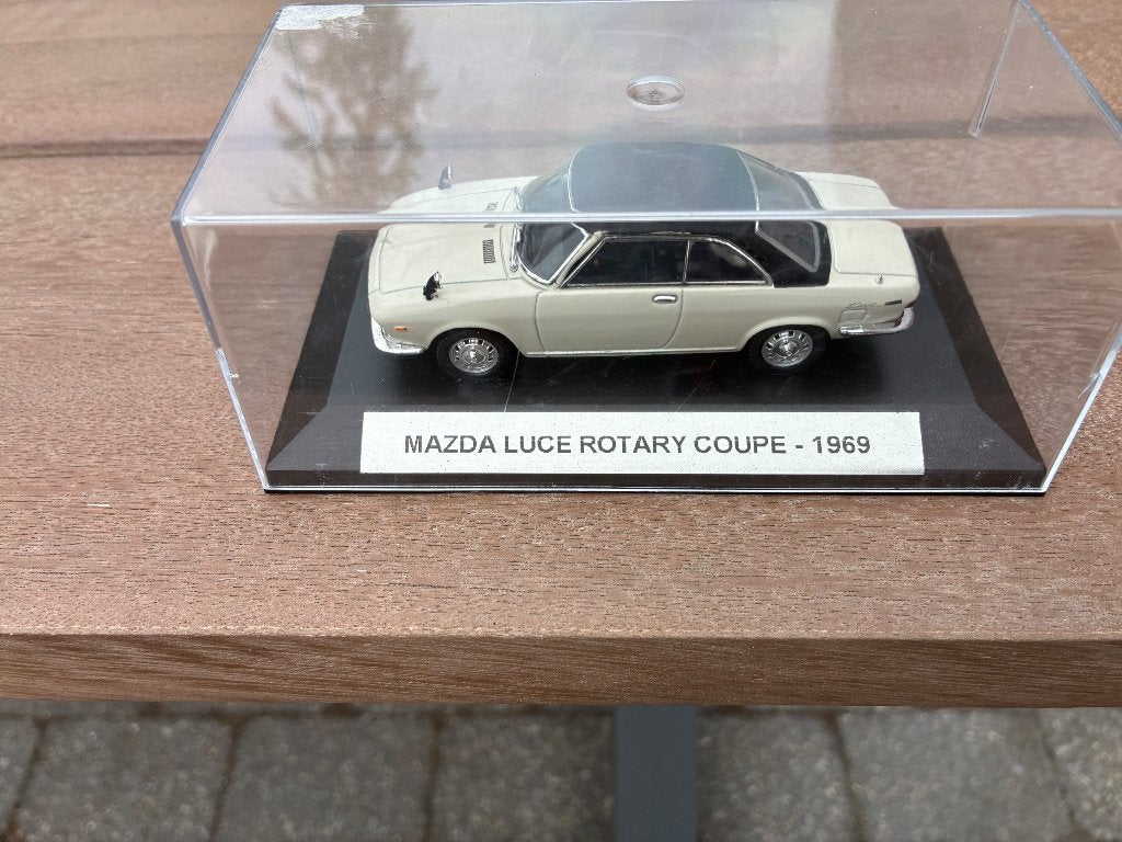 Mazda 1:43, Enlèvement ou Envoi, Neuf