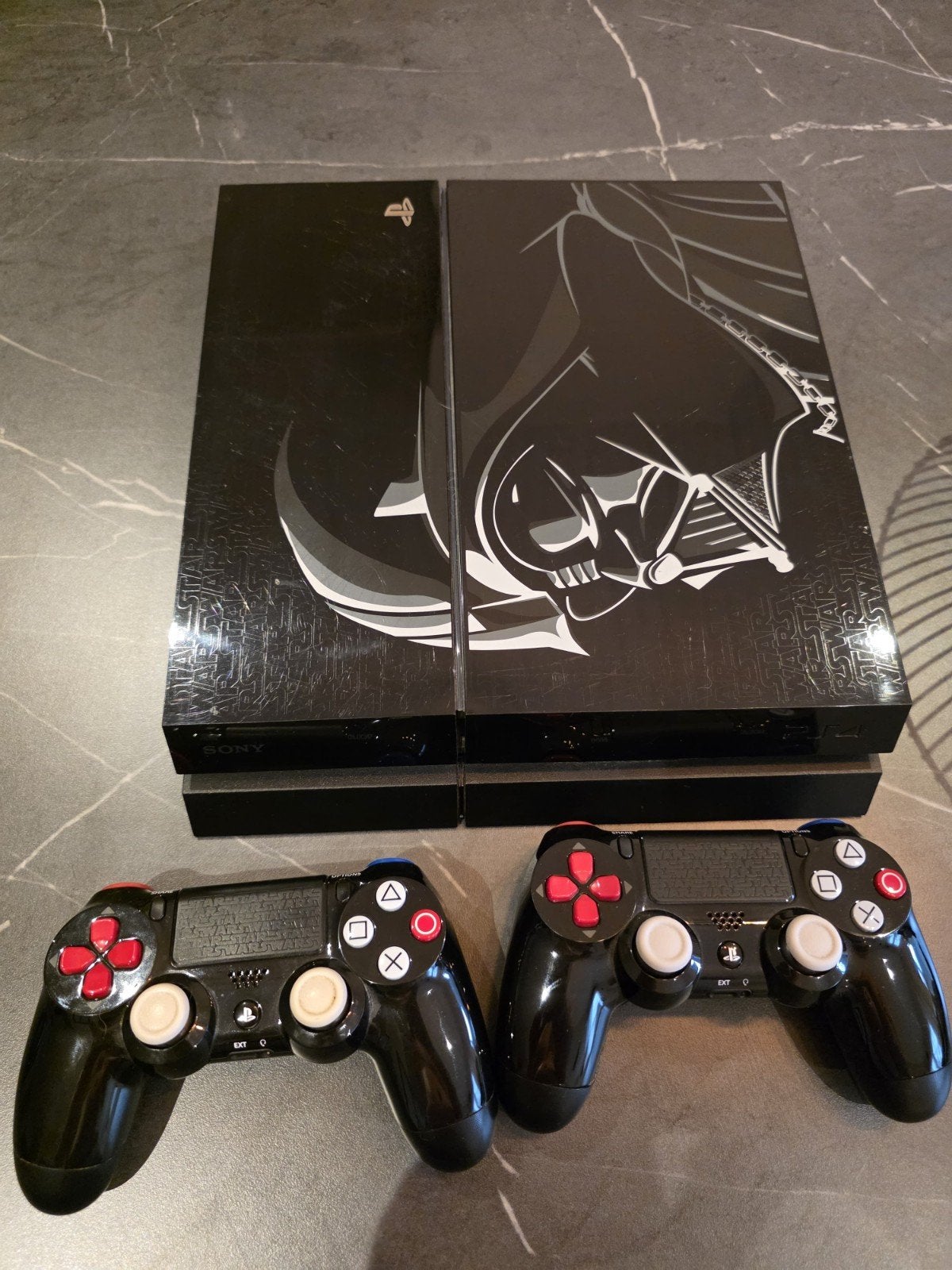 Playstation 4 limited edition, Games en Spelcomputers, Spelcomputers | Sony PlayStation 4, Ophalen