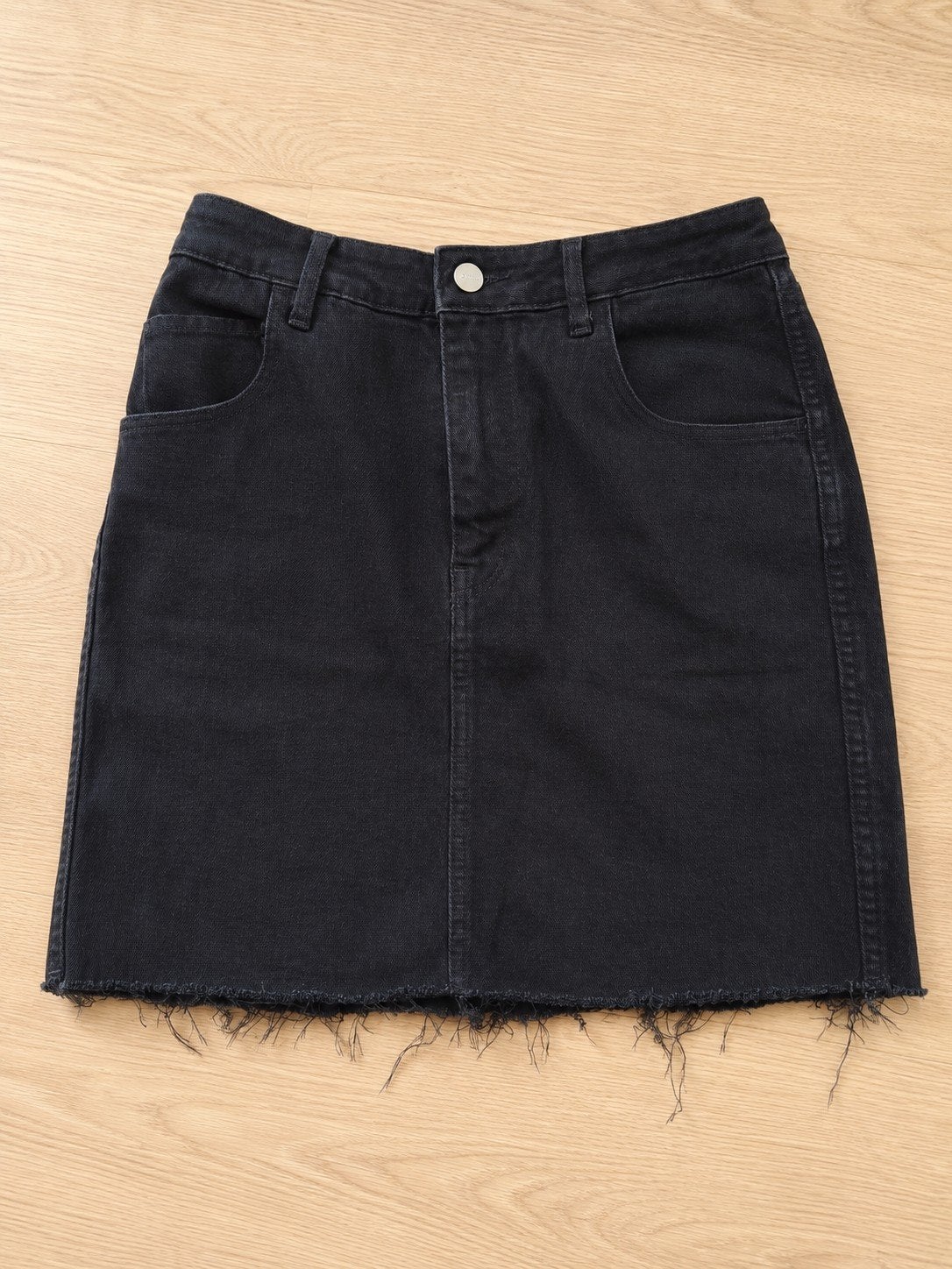 Jupe courte en jean noire, Enlèvement ou Envoi, Au-dessus du genou, Comme neuf, Noir
