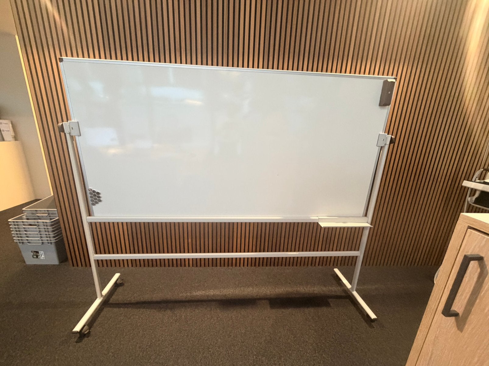 Whiteboard +- 200 x 100 cm, Ophalen, Zo goed als nieuw, Whiteboard