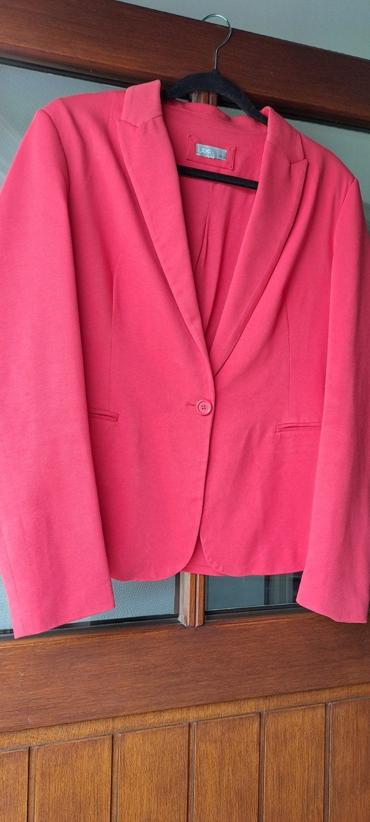 gilet rouge pour femme encore neuf taille 44, Enlèvement ou Envoi, Taille 42/44 (L)