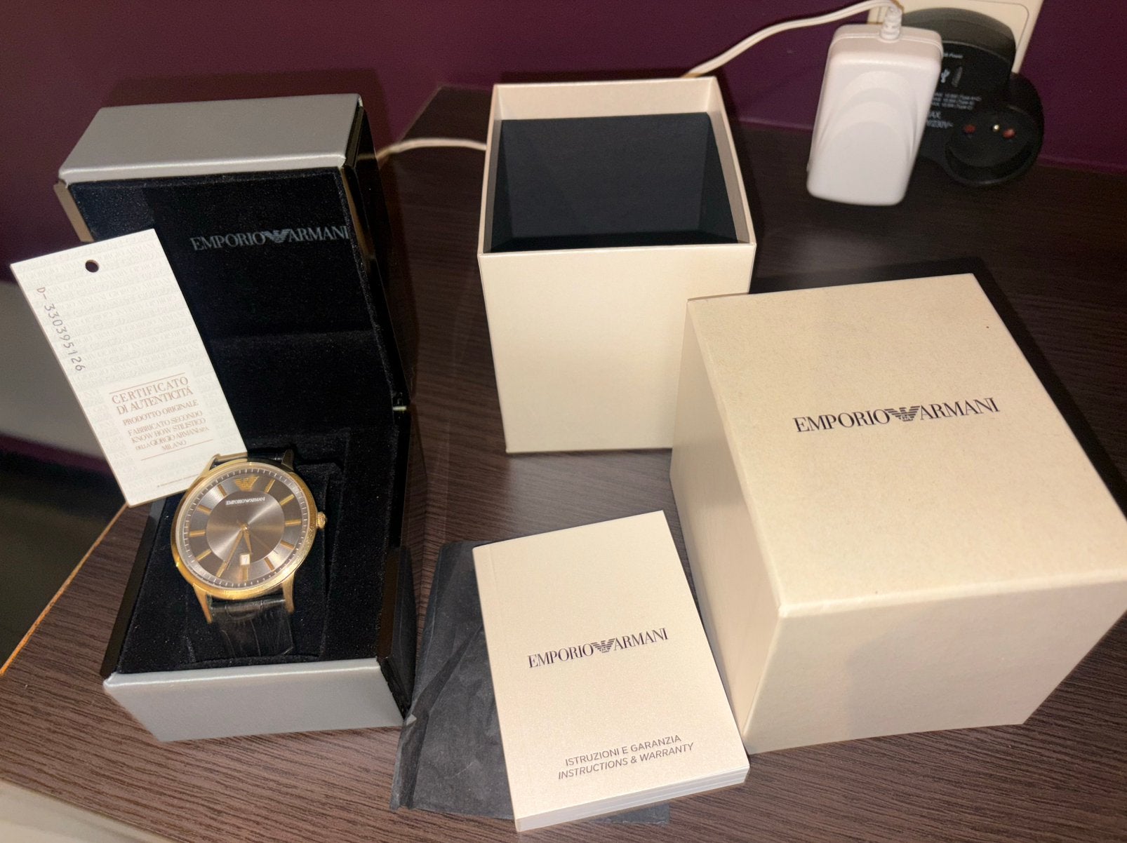 montre Armani, Enlèvement