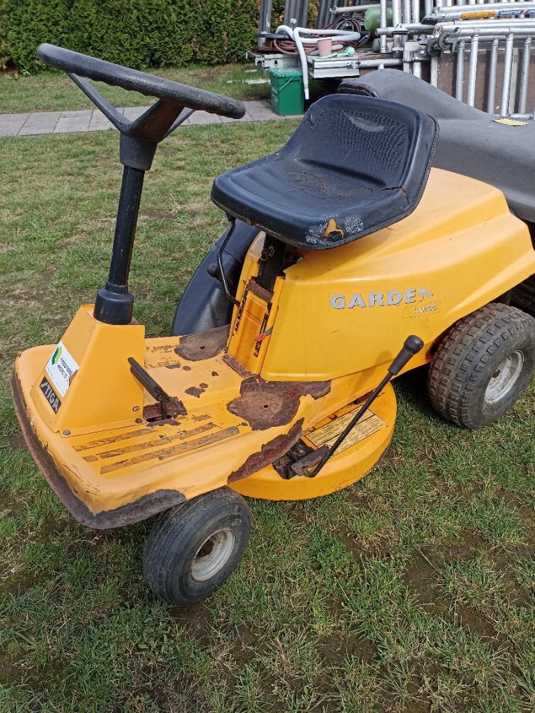 Zitmaaier defect opknapper !, Tuin en Terras, Grasmaaiers, Ophalen, Cirkelmaaier, Gebruikt, Stiga