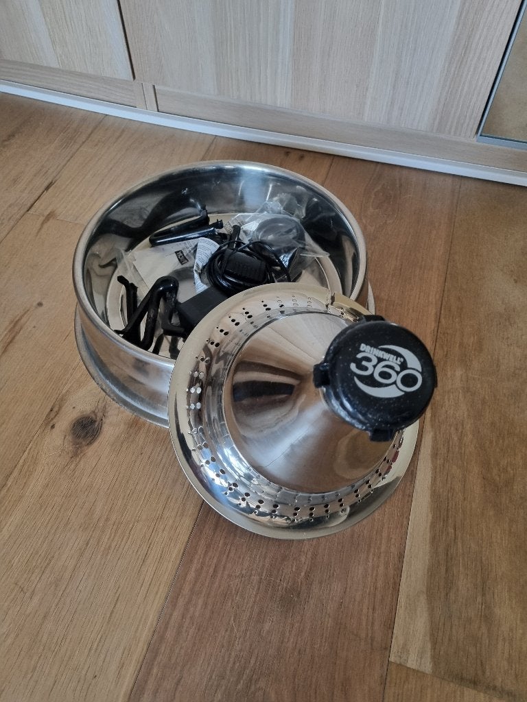 drinkfontein, Dieren en Toebehoren, Ophalen, Zo goed als nieuw