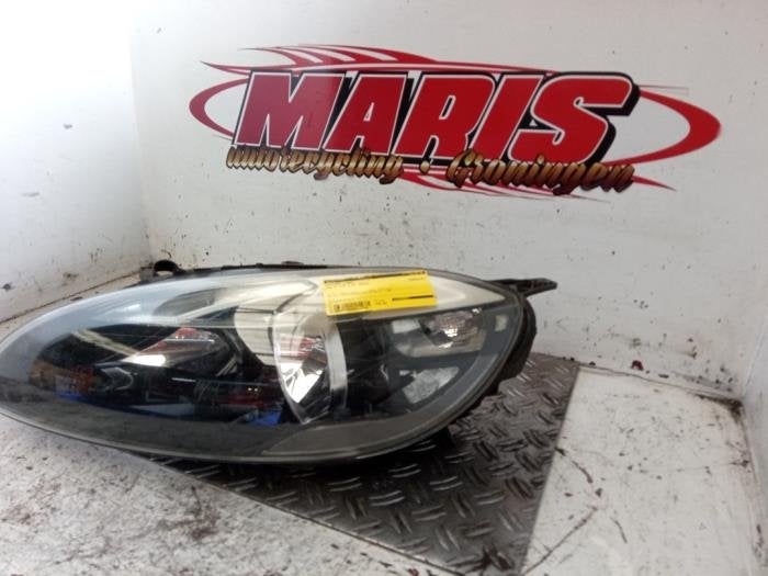 Phare gauche d'un Volvo V40, Autos : Pièces & Accessoires, -, -, 3 mois de garantie, -