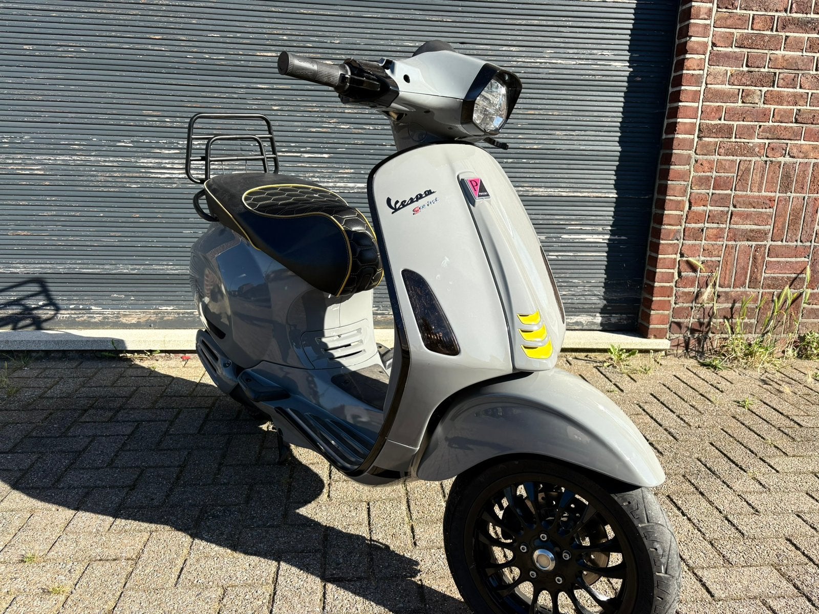 Vespa sprint 2019, Fietsen en Brommers, Scooters | Vespa, Ophalen, Zo goed als nieuw