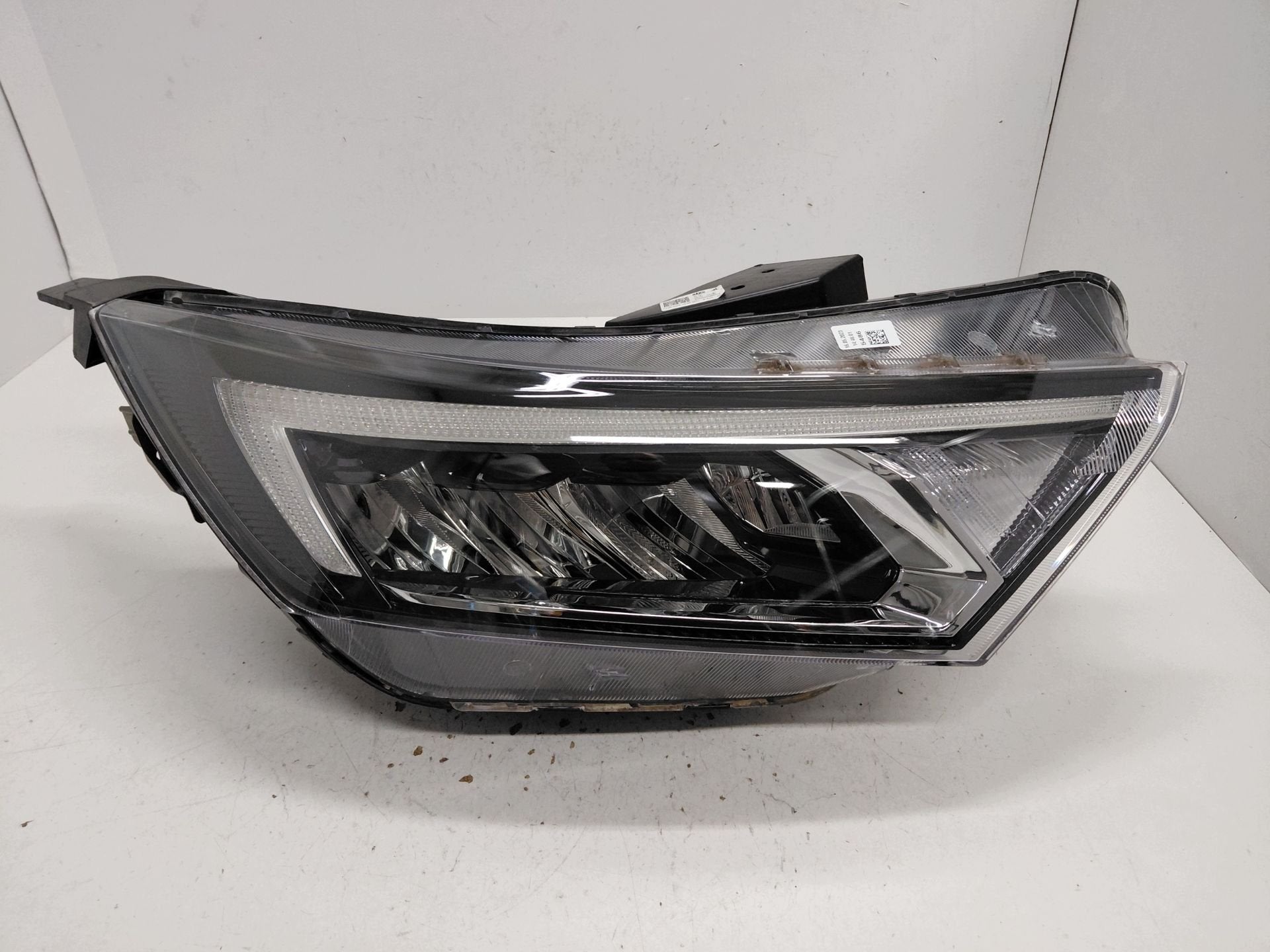 Phare droit Hyundai I20 III 92102-Q0100, Autos : Pièces & Accessoires, Heolleung-ro 12
06797  Seoul, Info@hyundai.com, Utilisé