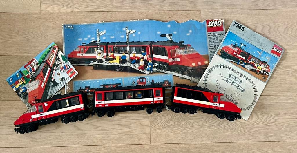Lego trein set 7745, Enlèvement