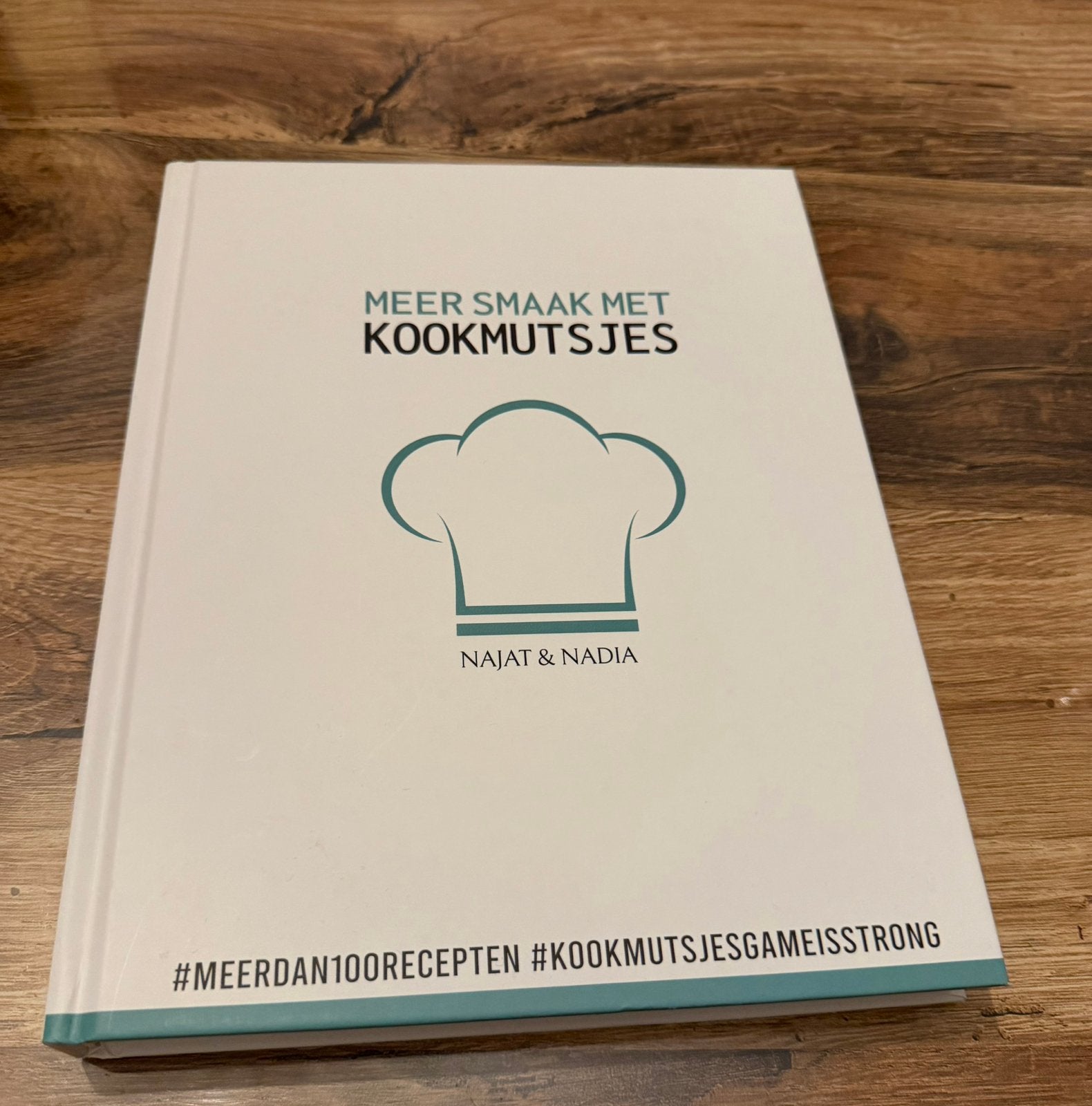Kookboek "Meer Smaak met Kookmutsjes" – als nieuw, Boeken, Kookboeken, Ophalen, Zo goed als nieuw