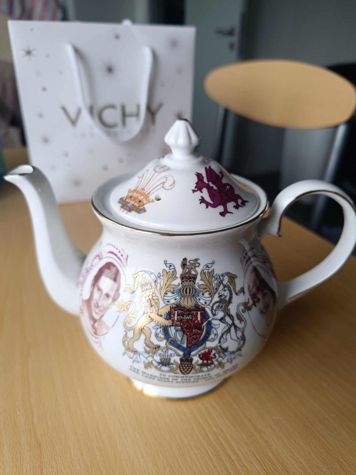 Trouw herinneringen Lady Diana en The Prince, Ophalen