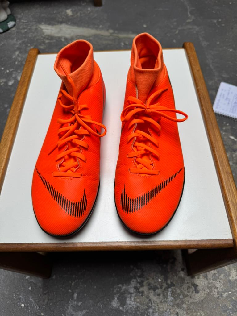 2 paar indoor schoenen, Sport en Fitness, Voetbal, Ophalen, Zo goed als nieuw, Schoenen